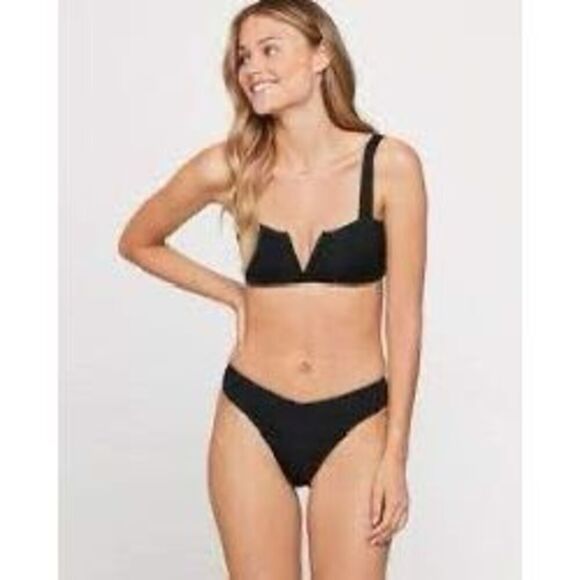 New. L*SPACE ribbed bikini set. S-top/M-bottom. Retails $187 - Picture 16 of 16